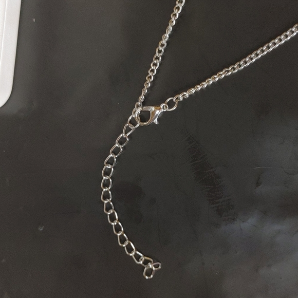 💎 Silver Statement Necklace - Picture 2 of 2